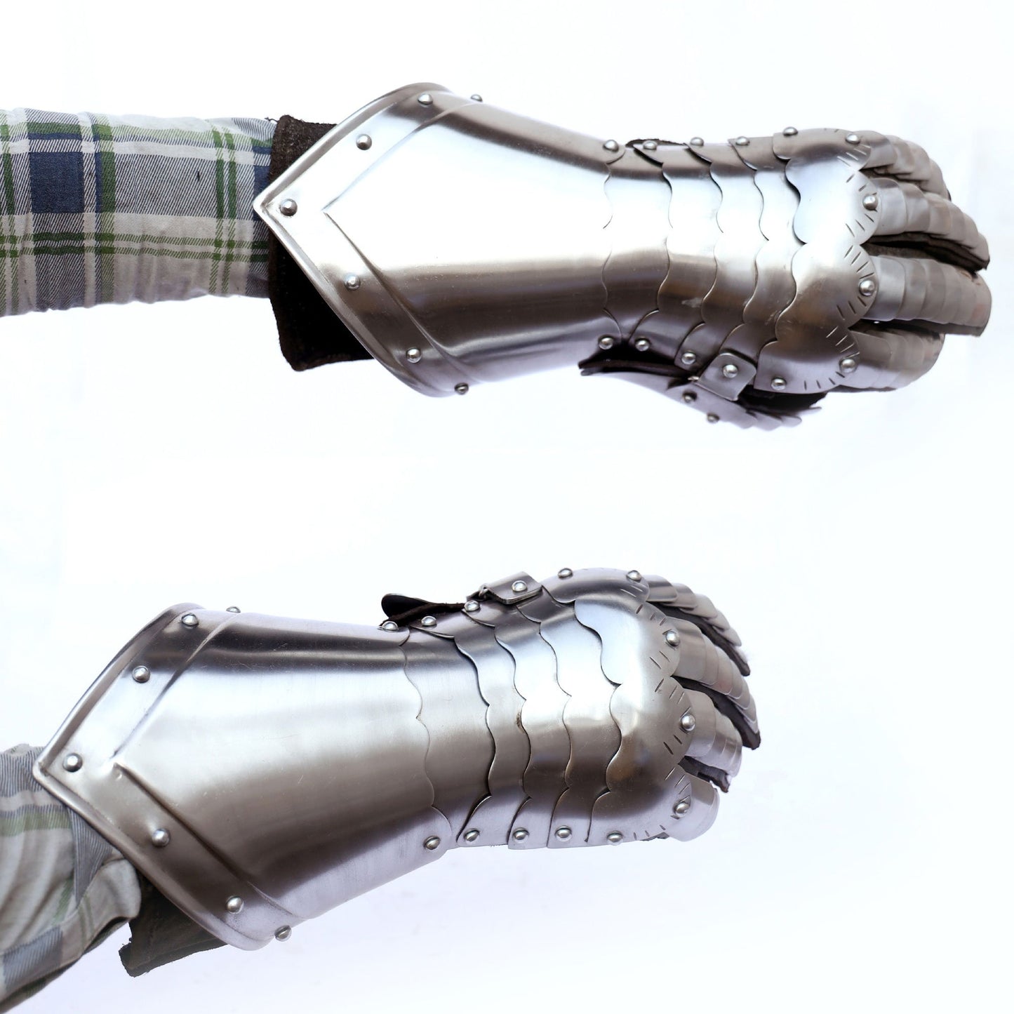 Medieval Knight Gothic Style Functional Armor Gauntlets