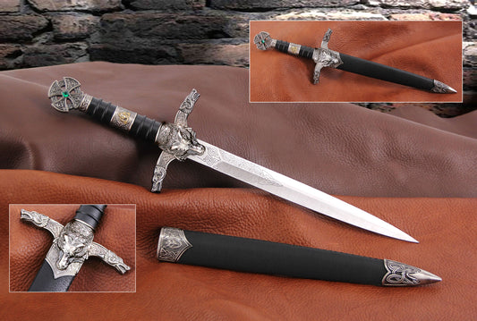 Medieval Celtic Fantasy Hunter Wolf Dagger