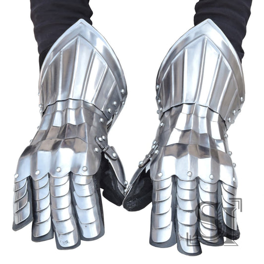 Medieval Knight Gothic Style Functional Articulated Gauntlets