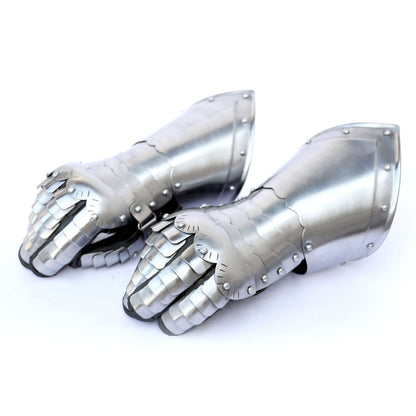 Medieval Knight Gothic Style Functional Articulated Gauntlets