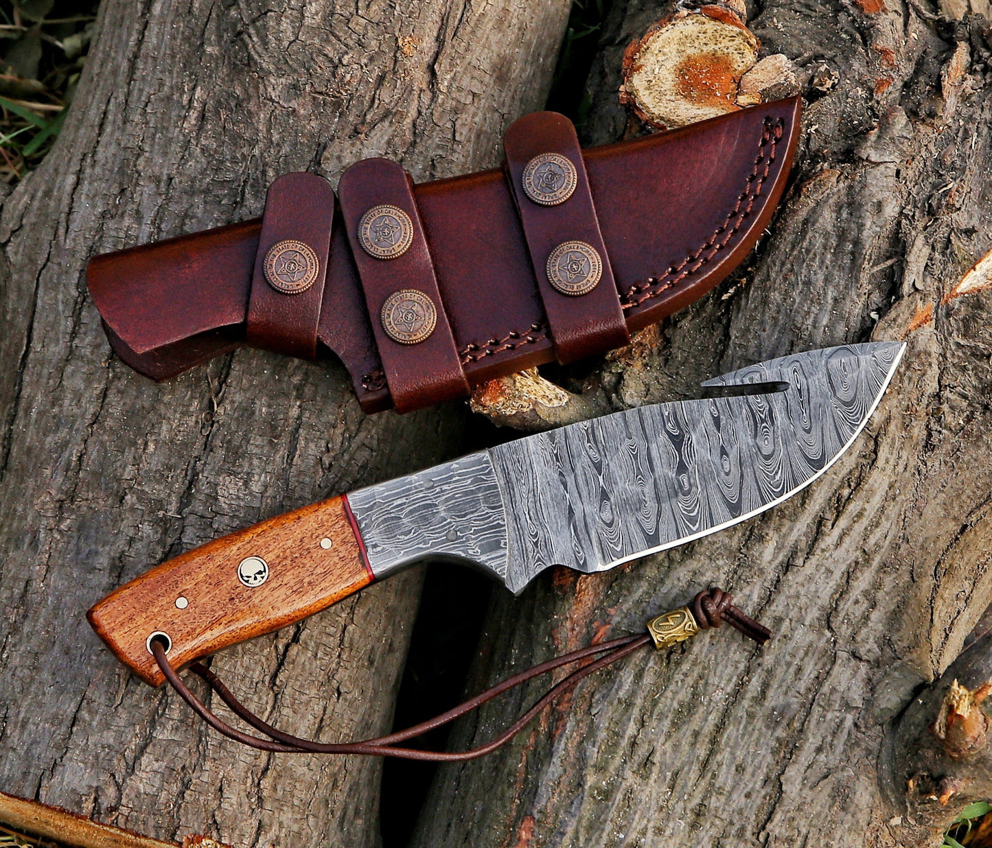 9.5" Gut Hook Damascus Steel Custom Handmade Hunting Skinning Knife